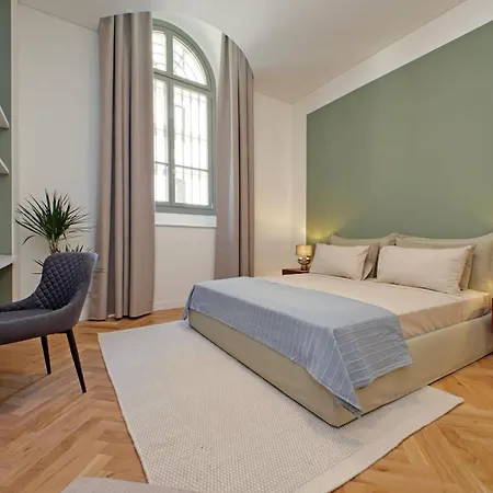 Aparthotel Cav Juvarra